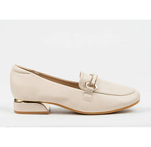 Cargar imagen en el visor de la galería, Classy Black Loafers (Two Colors)

