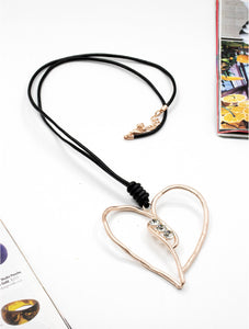 Rhinestone Heart Necklace (2 Colours)