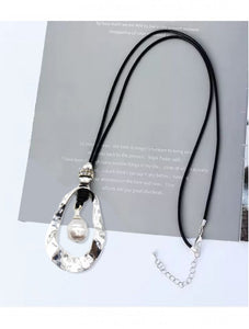 Long Necklace with Drop Pearl (2 Colors)