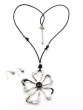 Load image into Gallery viewer, Hollow Flower Necklace + Earrings
