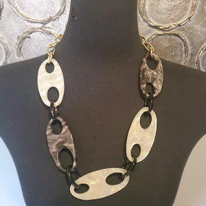 Black & White Link Necklace