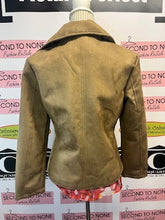 Cargar imagen en el visor de la galería, NWT Genuine Suede Jacket (Size S)
