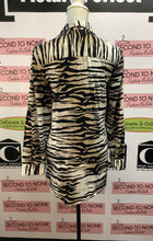 Load image into Gallery viewer, Chico’s Zebra Button Up (Size 3)
