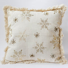 Cargar imagen en el visor de la galería, Winter Wonderland Sparkly Pillow

