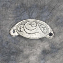 Cargar imagen en el visor de la galería, Cast Iron Antique-Style Handle (Two Colors)
