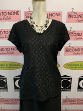 Load image into Gallery viewer, Black Lace Top (Size XL)
