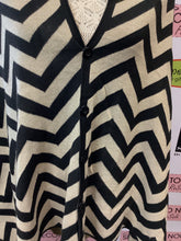 Load image into Gallery viewer, Metallic Chevron Cape (One Size)
