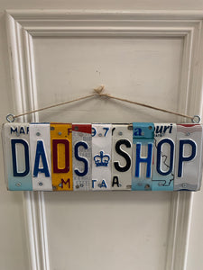 Letreros de matrícula "DADS SHOP"