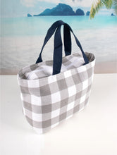 Load image into Gallery viewer, Insulated Lunch Bags (Only 2 Styles Left)
