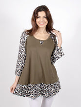 Load image into Gallery viewer, Leopard Sleeved Top (One Size)
