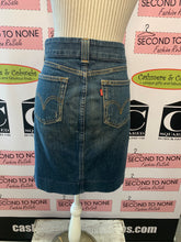 Load image into Gallery viewer, Levi&#39;s Denim Skirt (Size 4)
