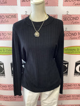 Load image into Gallery viewer, Classic Ribbed Black Sweater (Size L)
