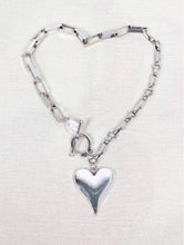 Load image into Gallery viewer, Heart Chain Necklace (Only 1 Left!)
