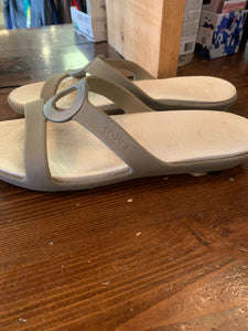 Crocs Ring Design Sandals (Size 9)