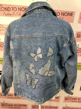 Load image into Gallery viewer, Red Coral Rhinestone Butterfly Crop Denim Jacket
