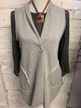 Load image into Gallery viewer, Vest Cardigan (Size M)
