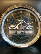 Cargar imagen en el visor de la galería, Reloj de pared de helicópteros del condado de Orange
