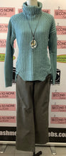 Load image into Gallery viewer, Urban Heritage Blue Bulky Sweater (Size M)
