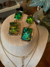 Load image into Gallery viewer, Bright/Gold Necklace Set
