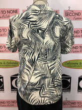 Load image into Gallery viewer, Far West Palm Print Button Up (S)
